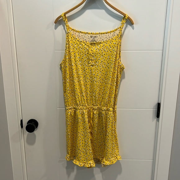 No boundaries, yellow floral, romper, size XL - Picture 1 of 10